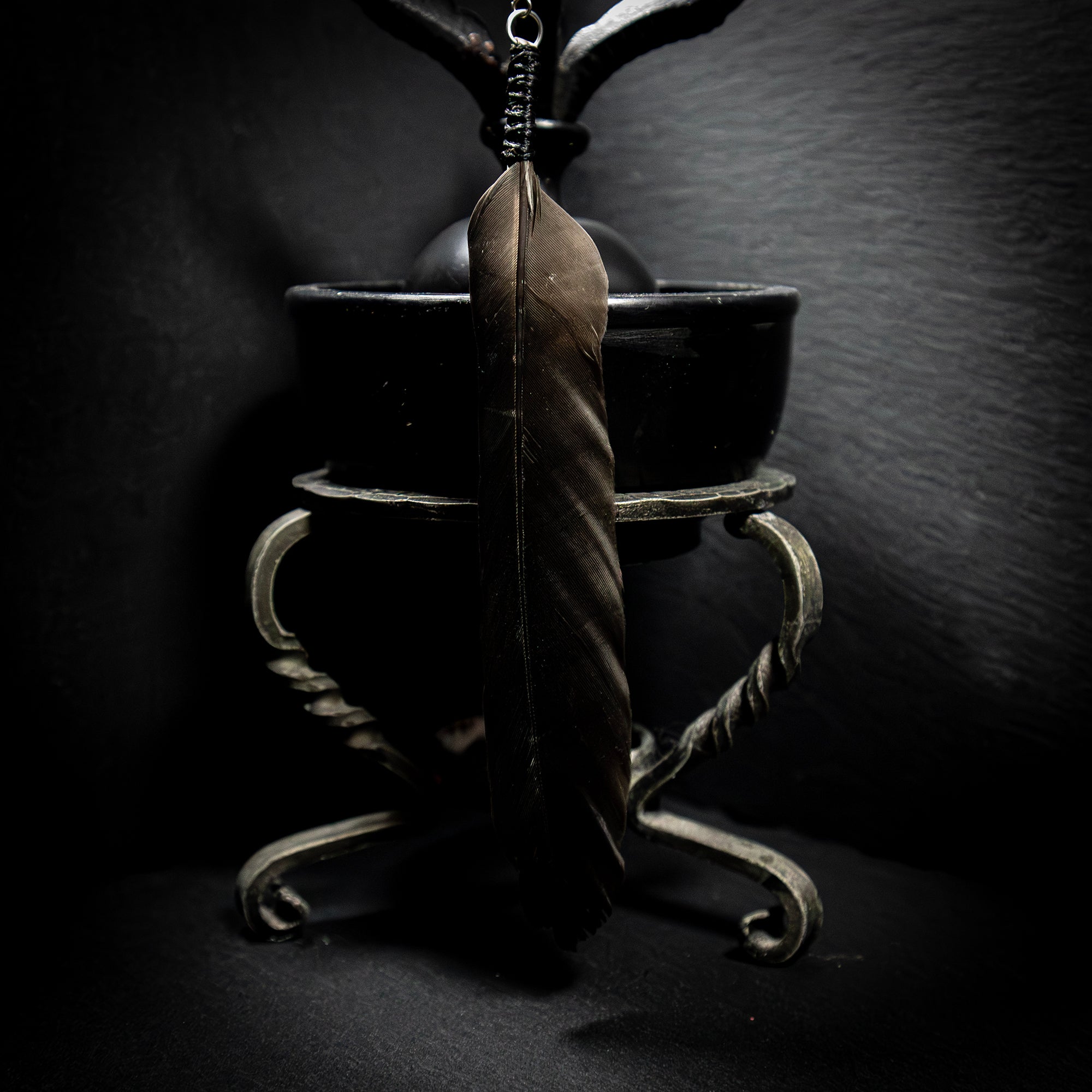 Solo earring CORVUX FEATHER