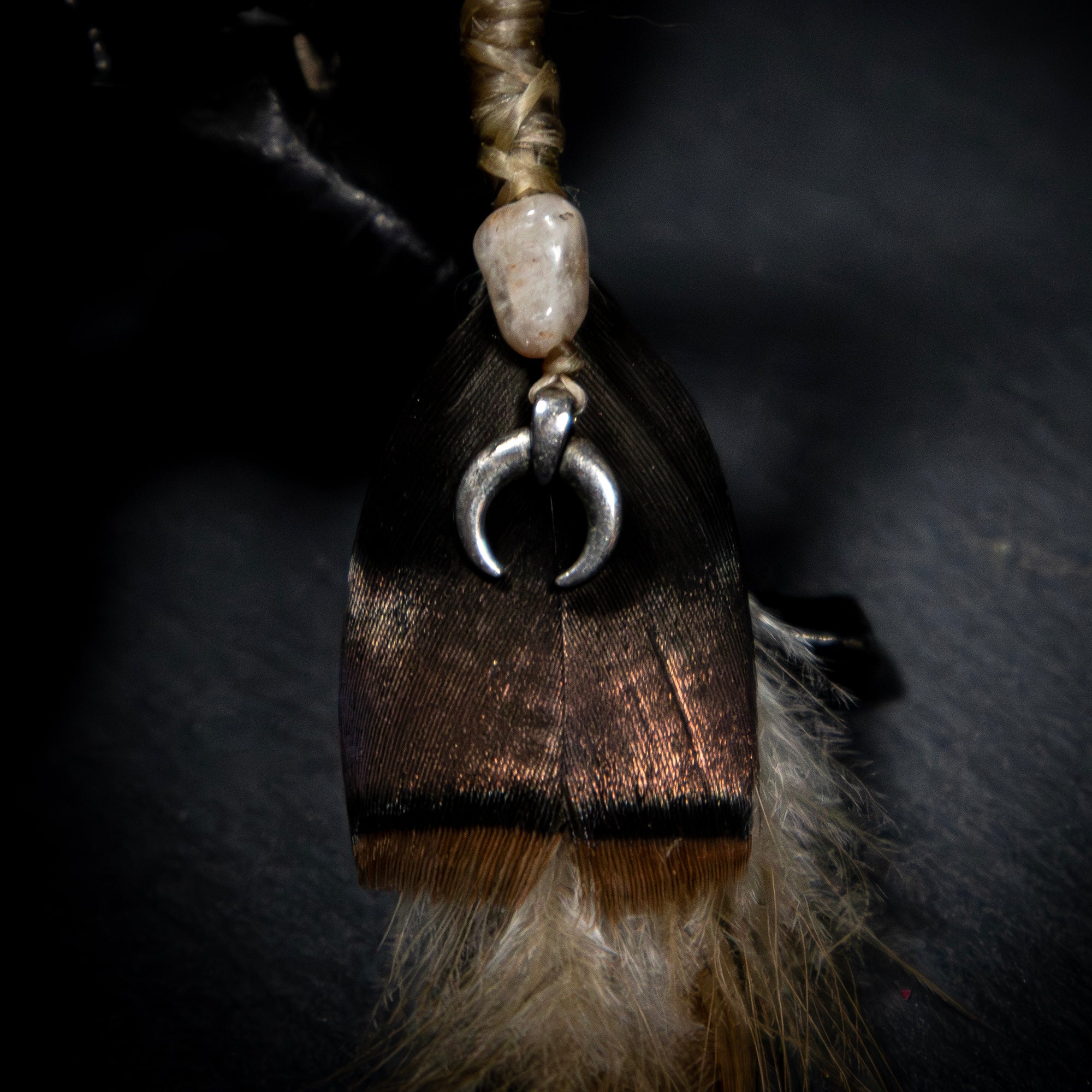 MOONSTONE Solo feathers Earring