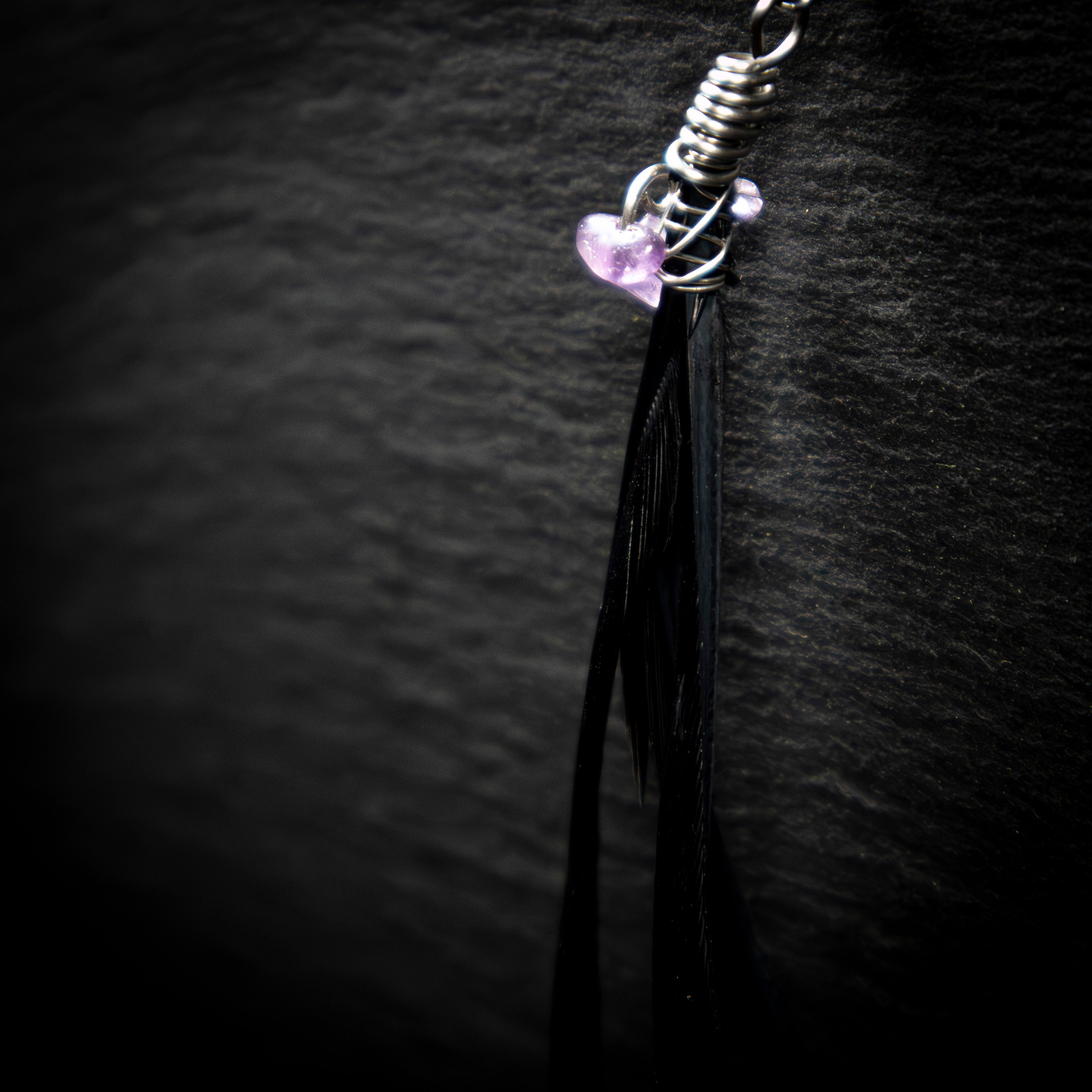 Solo earring BLACK FEATHERS