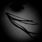 Solo earring BLACK FEATHERS