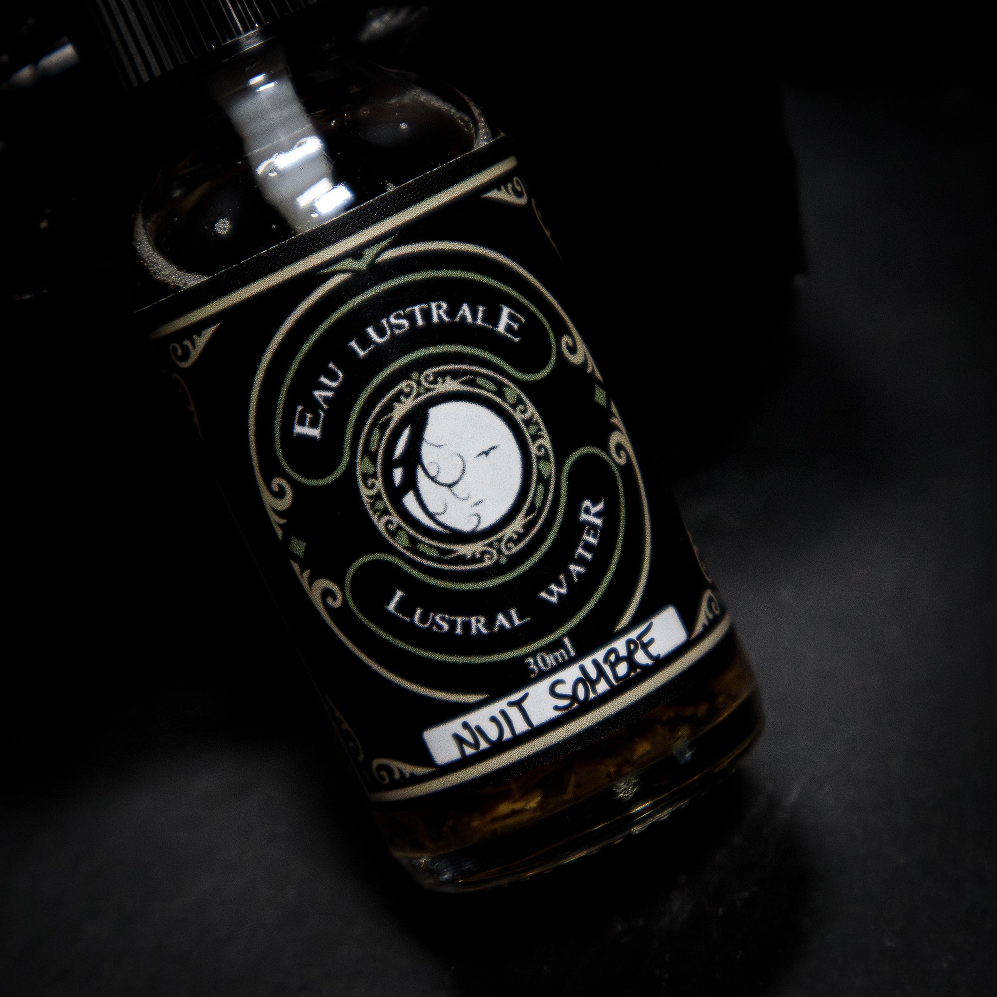 DARK NIGHT Lustral water