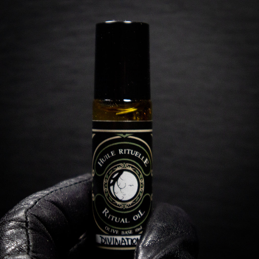 DIVINATION Ritual oil