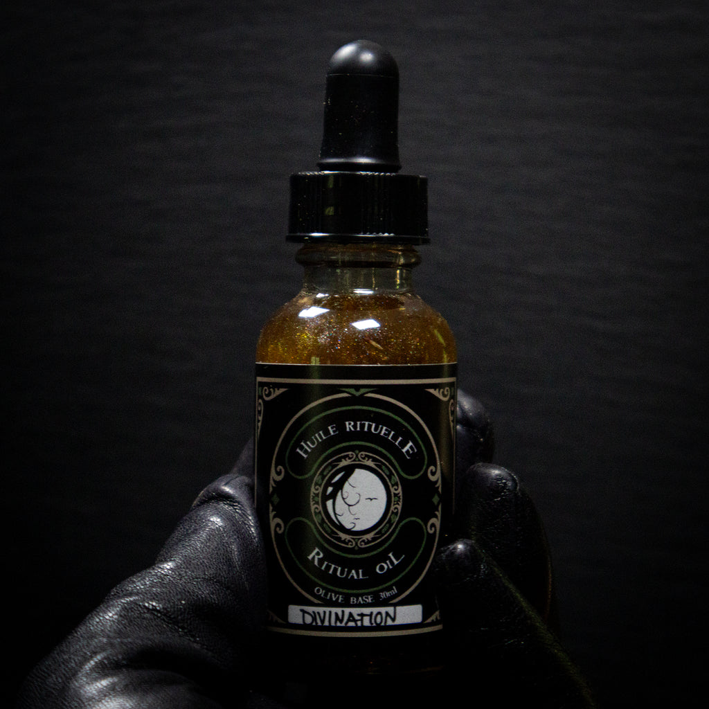 DIVINATION Ritual oil