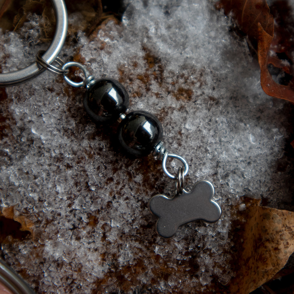 Amulette pour chien HÉMATITE (Os)