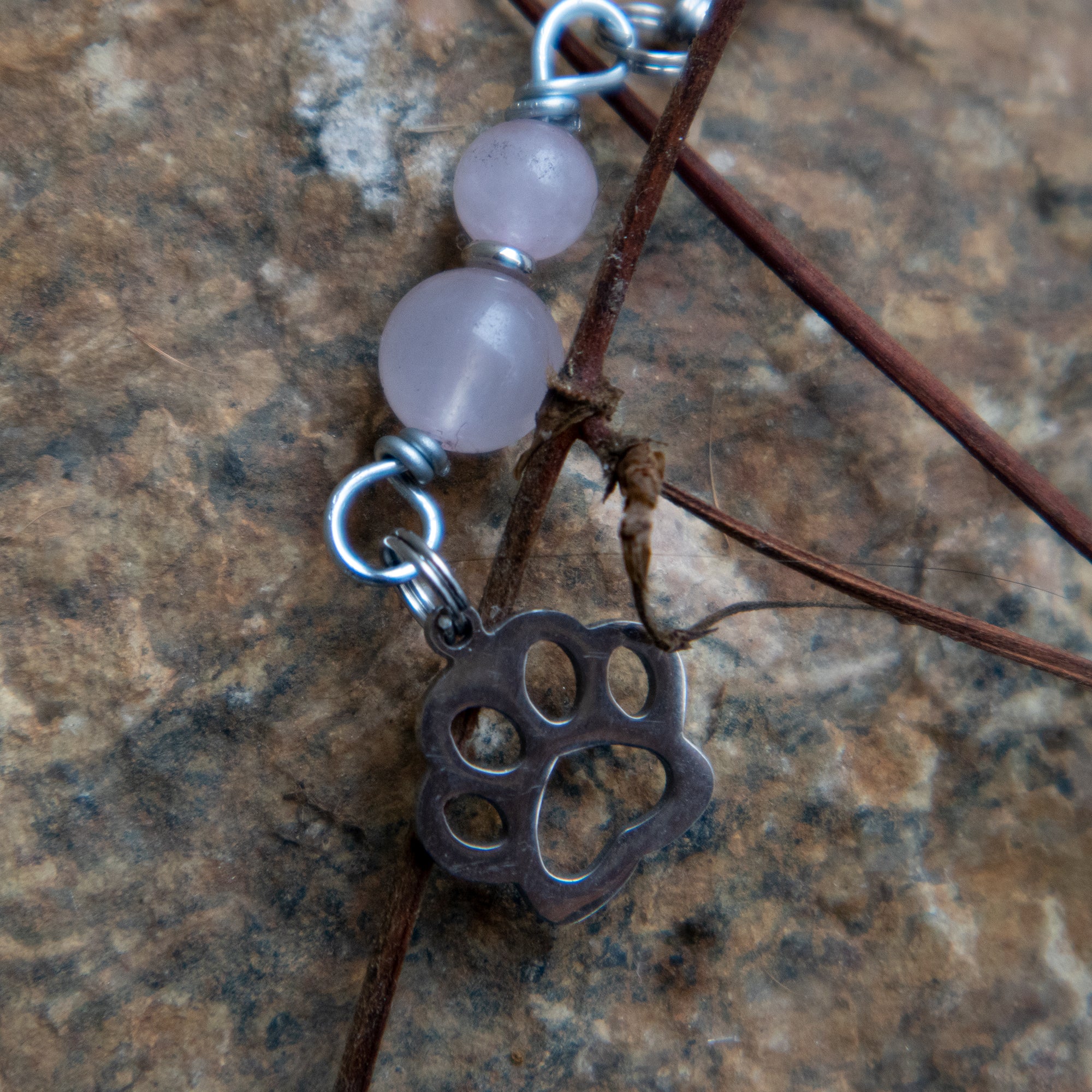 Amulette pour chat QUARTZ ROSE (Patte)