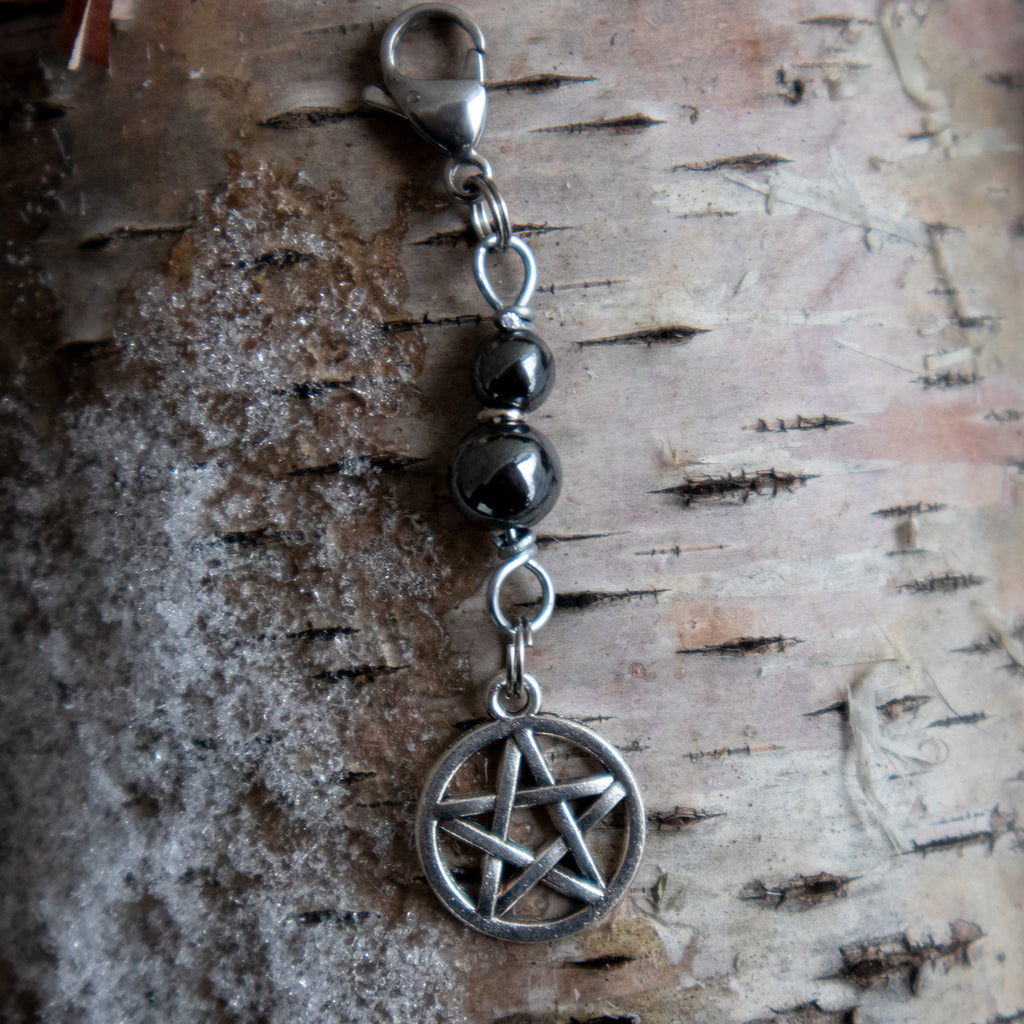 Amulette pour chat HÉMATITE (Pentagramme)