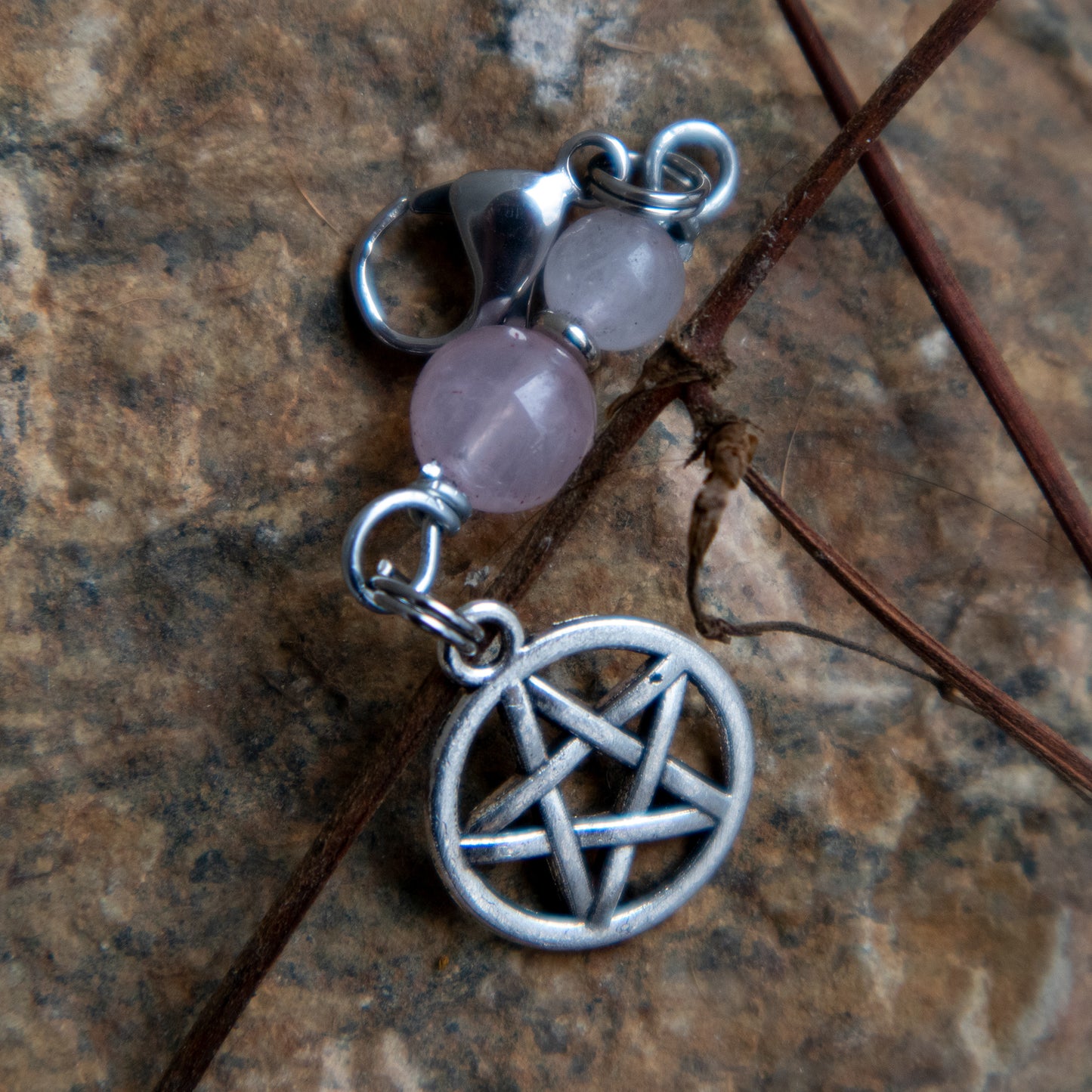 Amulette pour chat QUARTZ ROSE (Pentagramme)