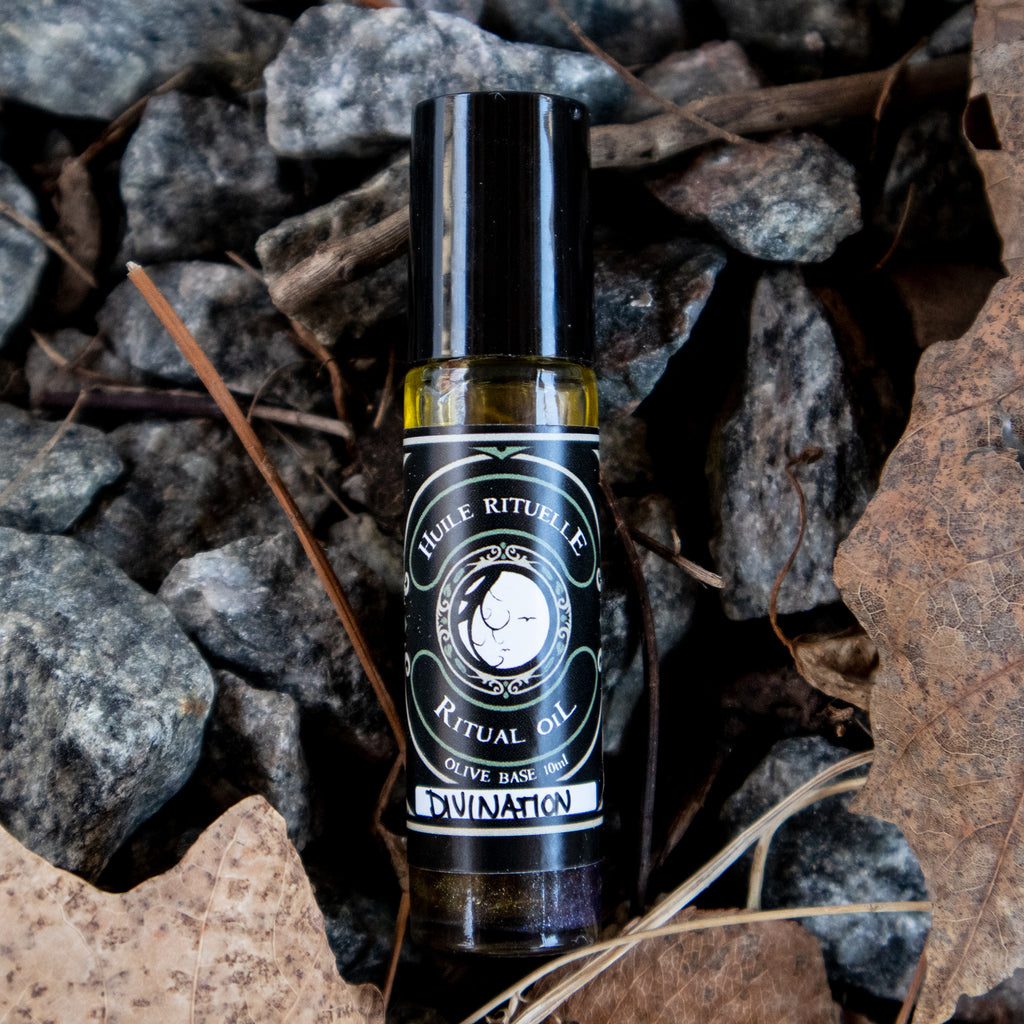 DIVINATION Ritual oil (roll-on)