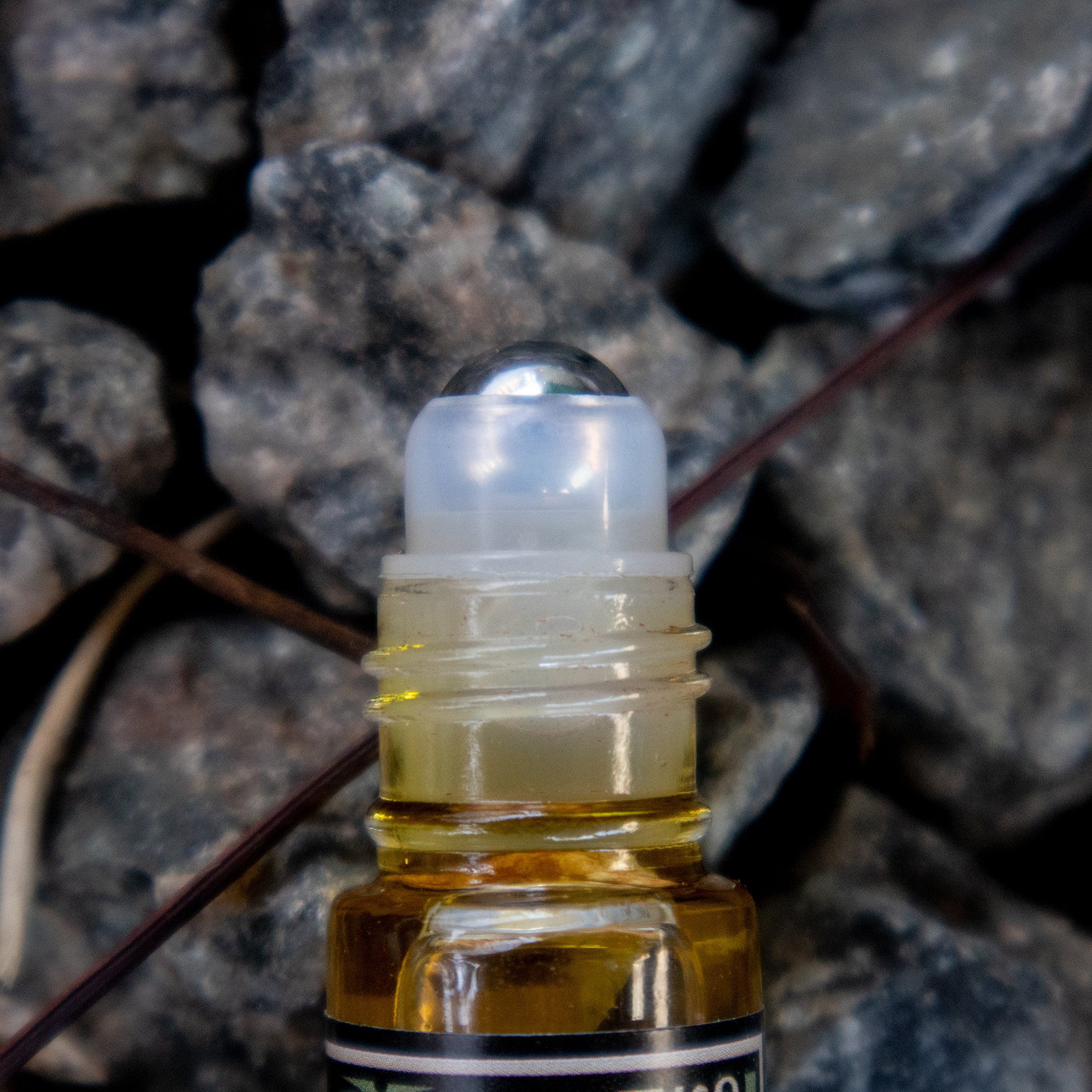 DIVINATION Ritual oil (roll-on)